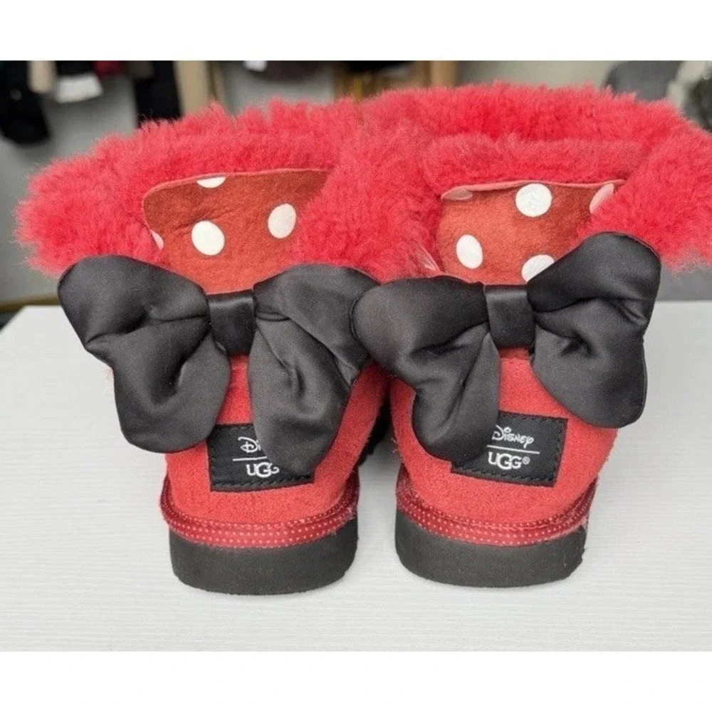 UGG Disney Minnie Mouse Boots Youth 3 Red Polka Dot Bow Cozy Girls Shoes